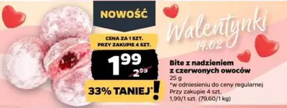 Pączek bite z nadzieniem z czerwonych owoców