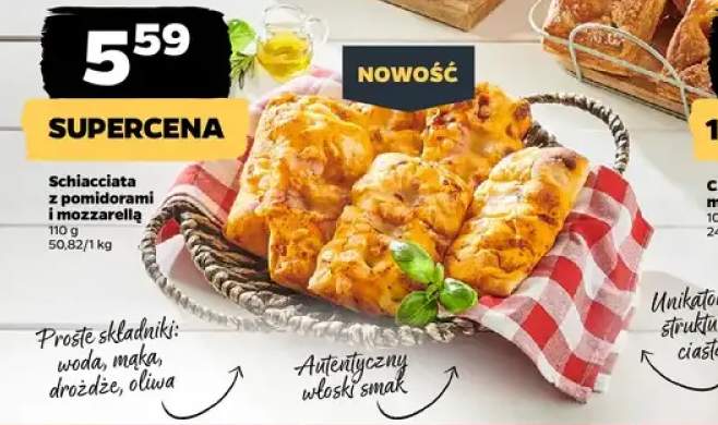 Schiacciata z pomidorami i mozzarellą