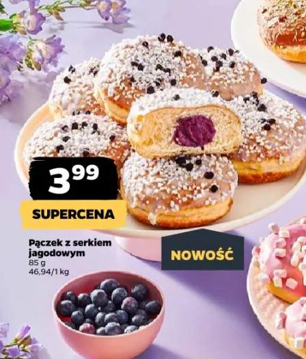 Pączek z serkiem jagodowym