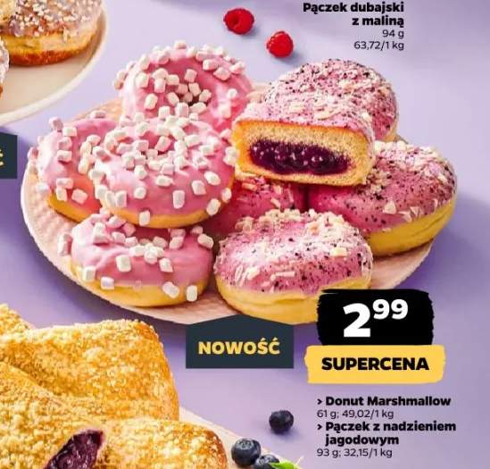 Pączek z nadzieniem jagodowym