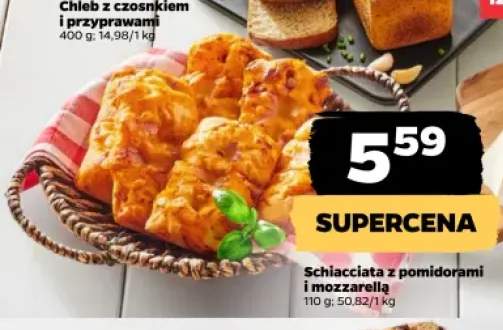 Schiacciata z pomidorami i mozzarellą